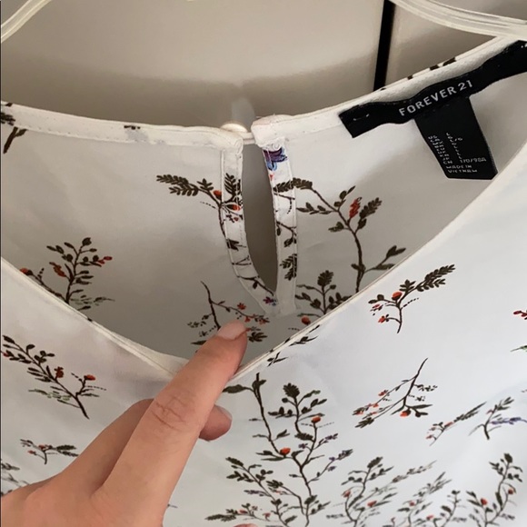 Forever 21 floral blouse - Picture 3 of 4